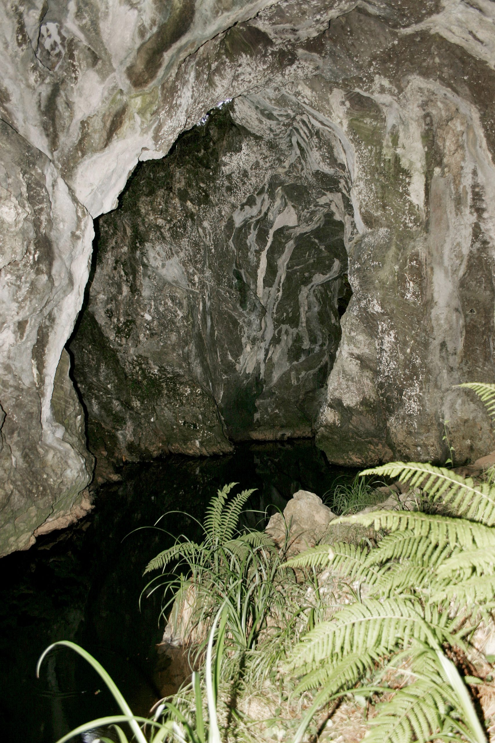 La Cuevona del Nora en Tuernes