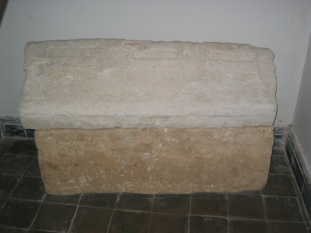 Sarcófago Familia Valdés en la Iglesia de San Cucao